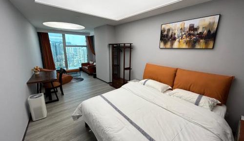 One-Bedroom Apartment with City View