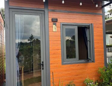 Bungalow with Garden View