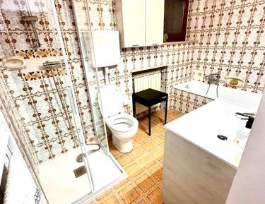 Deluxe Two-Bedroom Apartment with Garden View