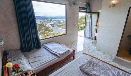 Family Room with Lake View