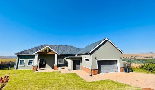 Three-Bedroom Holiday Home 