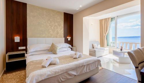 Studio Apartment with Sea View