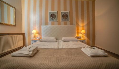 Premium Double Room with Bath and Balcony