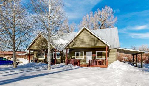Three Bedroom holiday home 