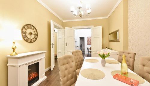 Deluxe One-Bedroom Apartment with City View