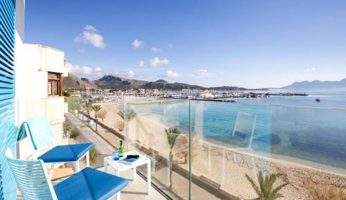 Superior Room with Balcony and Frontal Sea View