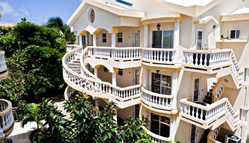 Three-bedroom King Suite - Garden View