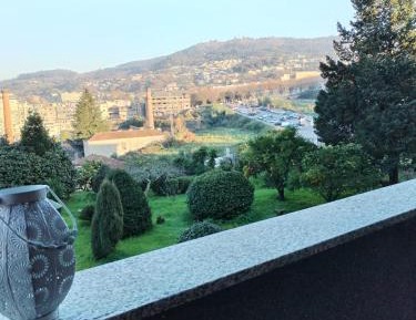 Three-Bedroom Apartment with Balcony