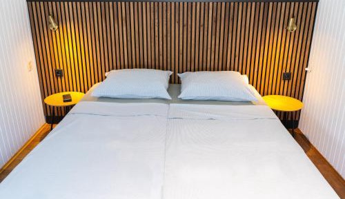One-Bedroom House (2 Adults)