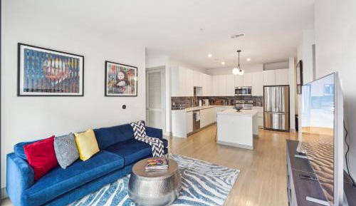 Two-Bedroom Deluxe Apartment with Balcony