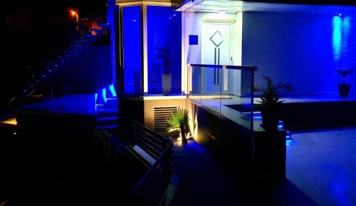 Studio with Spa Bath