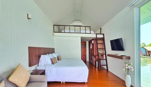 Family Room with Sea View