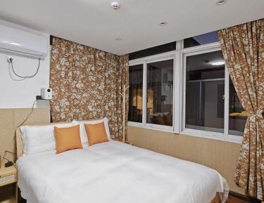 Deluxe Double Room with Shower