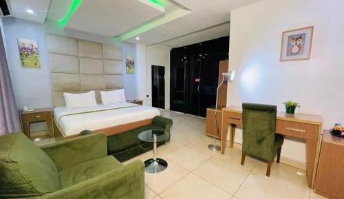 Deluxe King Room