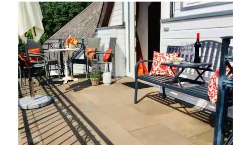 Two-Bedroom Apartment with Balcony and Terrace