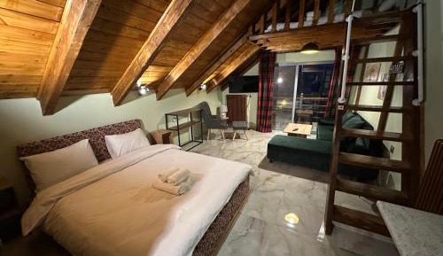 Room #841061909