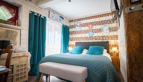 Double Room with Private External Bathroom