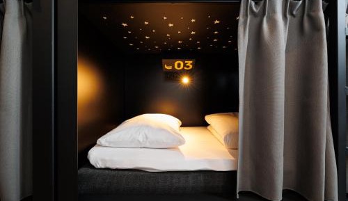 Bunk Bed in Mixed Dormitory Room