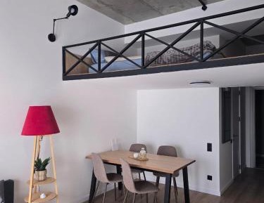 One-bedroom Loft Apartment 