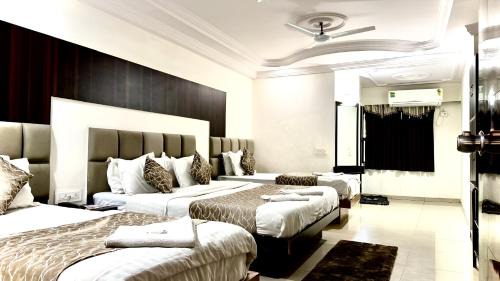 Deluxe Family Suite