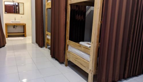 Mixed Dormitory Room