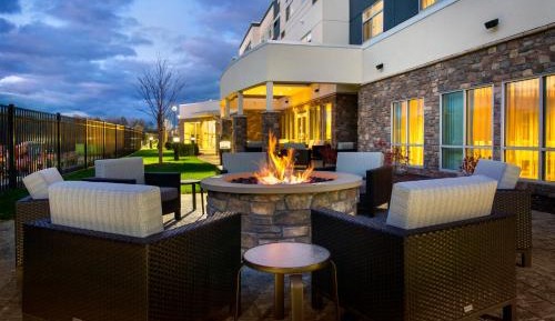 Queen Room with Two Queen Beds - Hearing Accessible