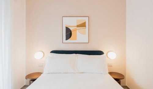 Superior One-Bedroom Apartment with Balcony