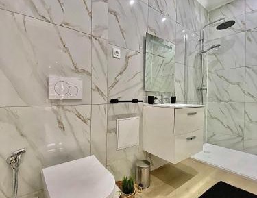 Deluxe Double Room with Shower