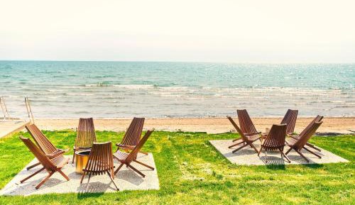 Two-Bedroom House Cottage 17