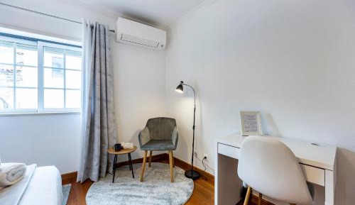 Standard Double Room with Shared Bathroom