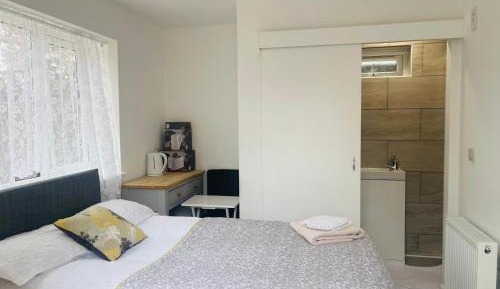 Deluxe Double Studio