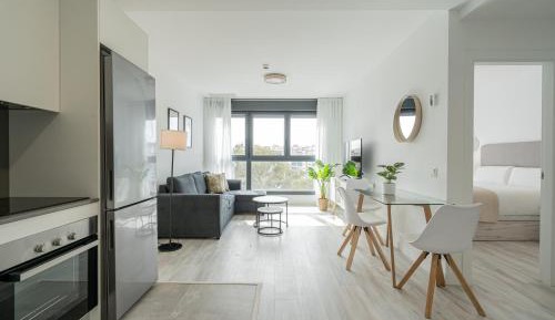 Deluxe One-Bedroom Apartment