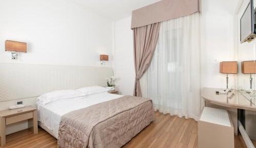 Superior Double Room with Side Sea View