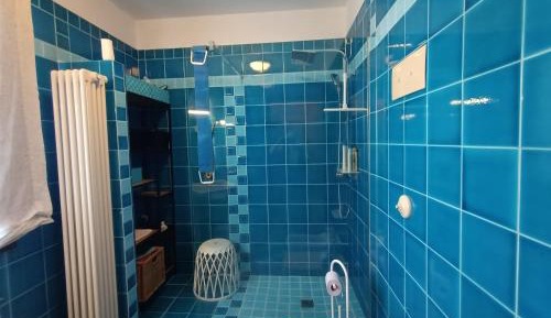 Single Room with Shared Bathroom