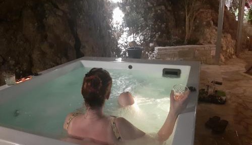 Studio with Spa Bath