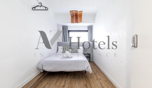 Standard Double Room with Shared Bathroom