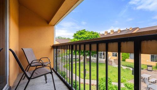 Club House Suite (Balcony)