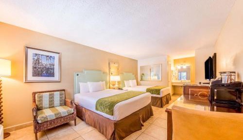 Deluxe Two Queen Room - Non-Smoking