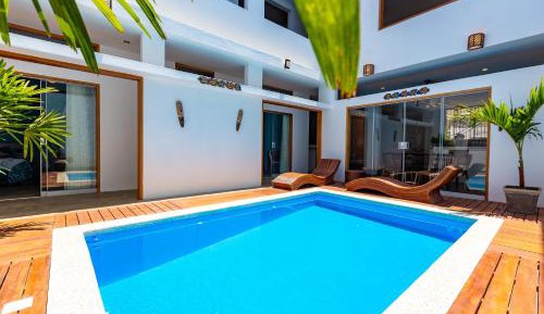 Three-Bedroom Deluxe Apartment