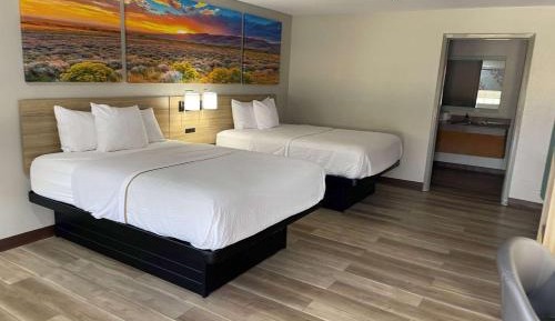 Queen Room with Two Queen Beds - Non-Smoking