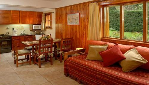 One-Bedroom Apartment with Lake View