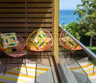 One-Bedroom Apartment - Sea Side