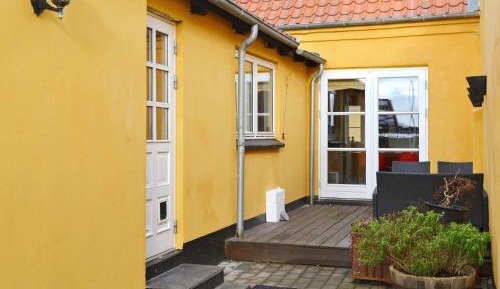 Three-Bedroom Holiday Home 