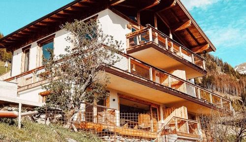 One-Bedroom Apartment with Balcony and Mountain View  