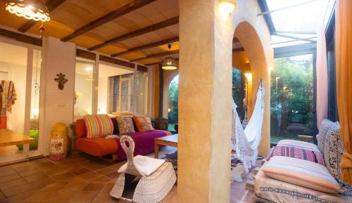 Villa with Garden View