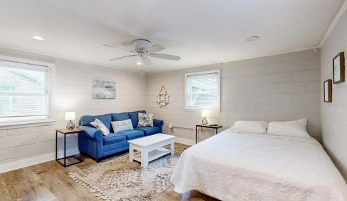 One Bedroom Apartment