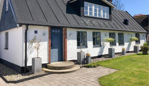 Three-Bedroom Holiday Home 