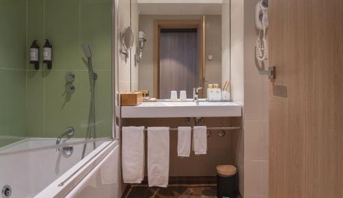 King Suite with Spa Bath