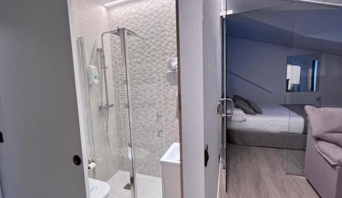 Deluxe Suite with Spa Bath