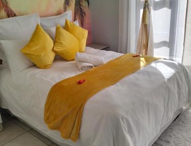 Standard Double Room with Shared Bathroom